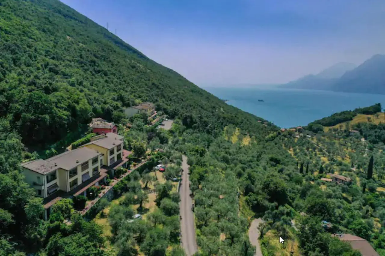 Flat In Garden Residence Resort, Malcesine, Italy