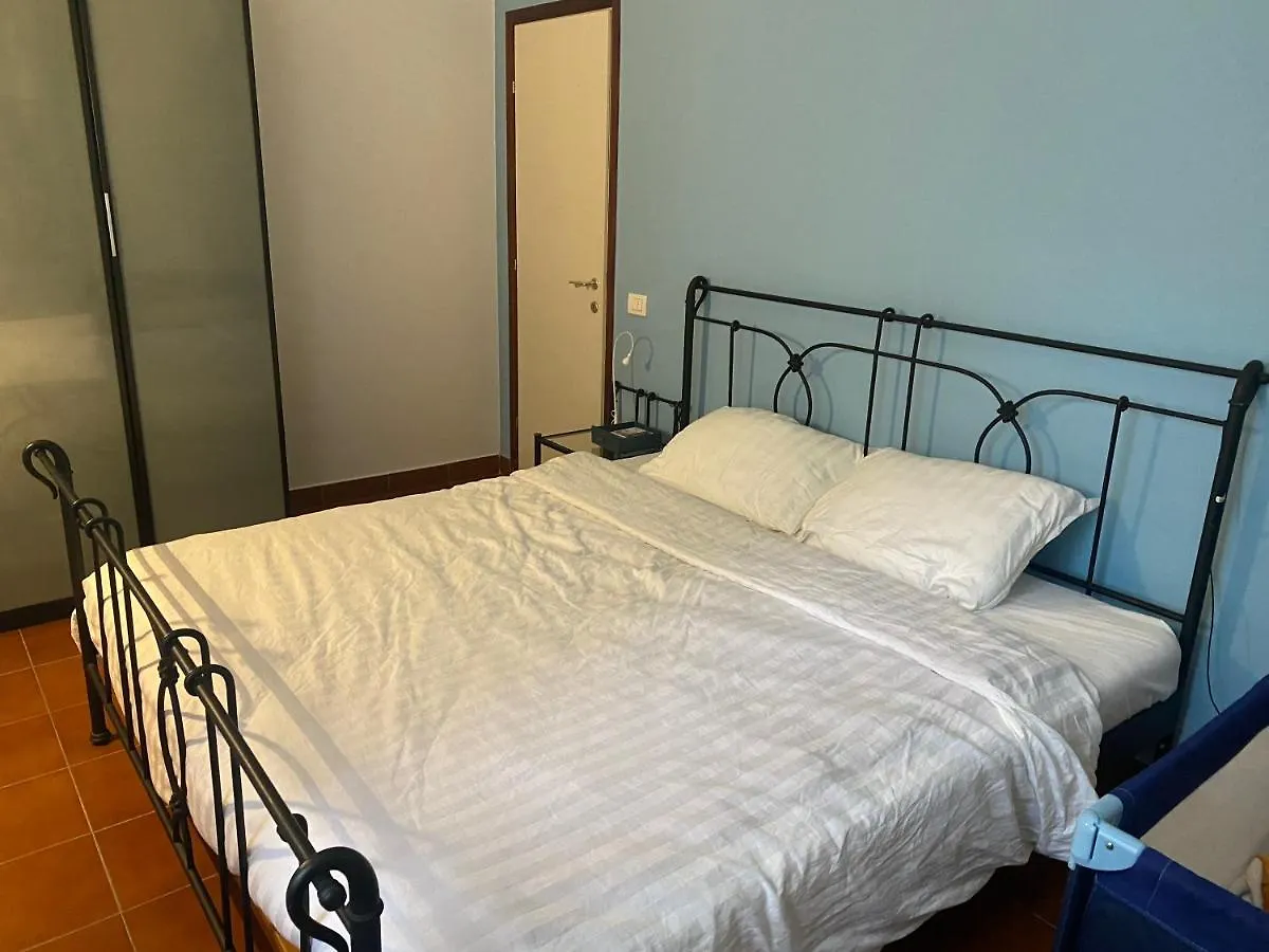 Apartment Flat In Garden Residence Resort, Malcesine, Italy