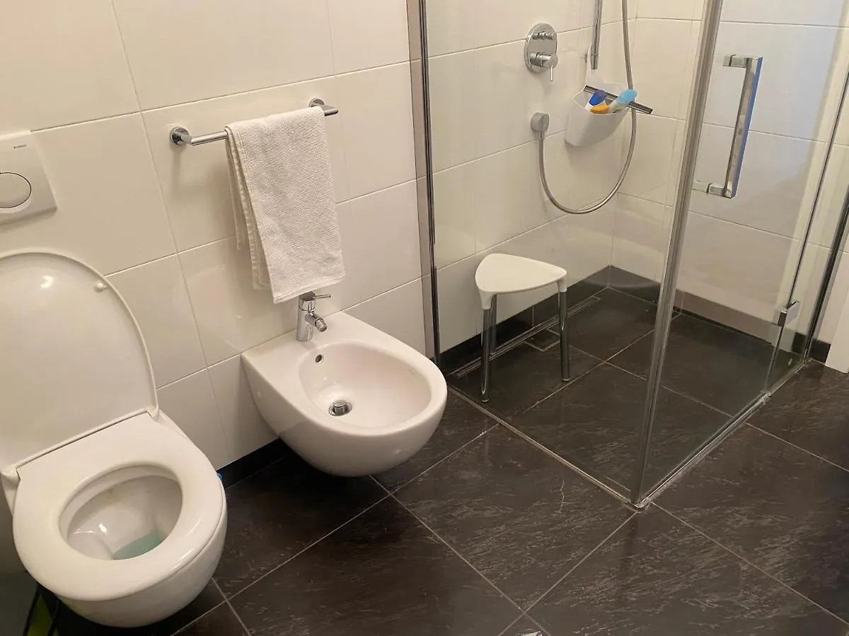 Apartment Flat In Garden Residence Resort, Malcesine, Italy